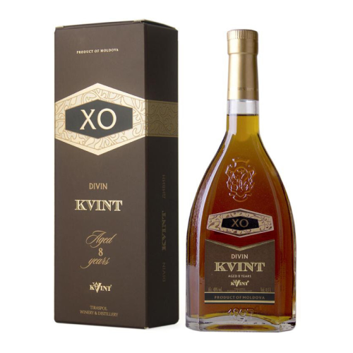 Коньяк Kvint 8 years old, gift box, 0.5 л