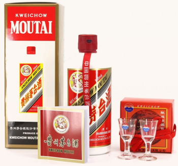 Напиток спиртной из зернового сырья - Напиток спиртной зерновой дистиллированный купажированный (Байцзю) «Куайчжоу Маотай» п/у + 2 рюмки 0,5 л Китай