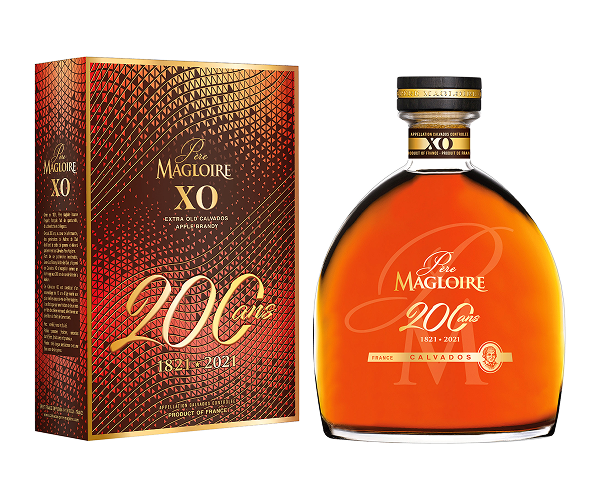Кальвадос Pere Magloire, XO 200 ans, gift box, 0.7 л